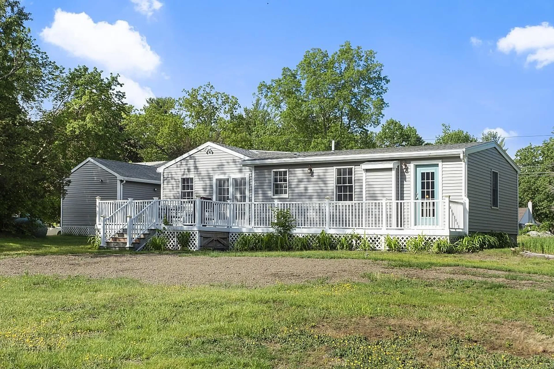 99 Currier Road Pelham NH 03076