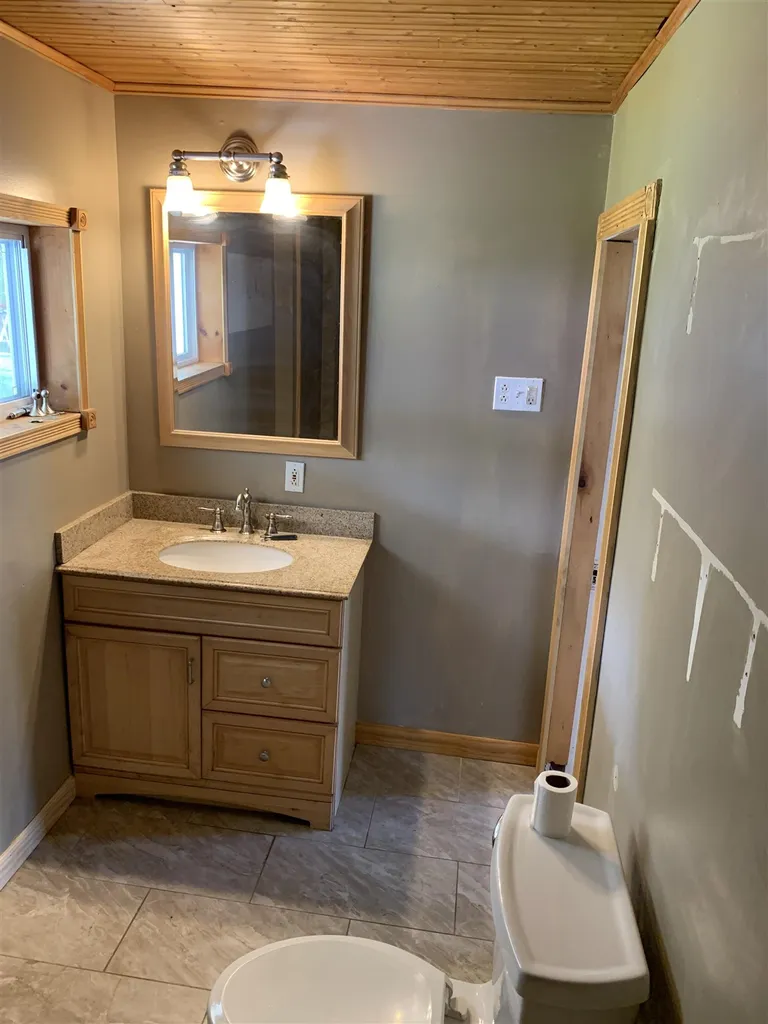 21 Providence Avenue Claremont NH 03743