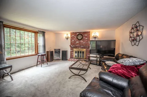 6 Whispering Pines Lane Merrimack NH 03054