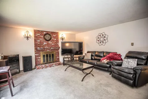 6 Whispering Pines Lane Merrimack NH 03054