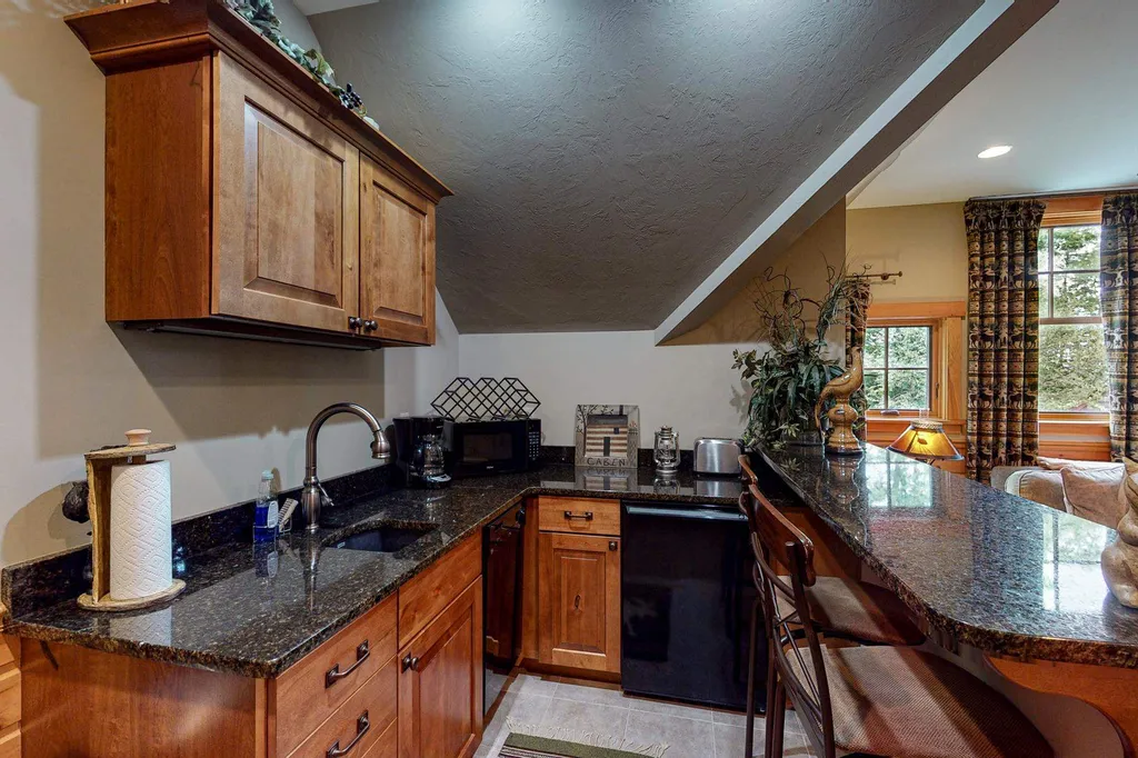 432 Edgewater Drive Gilford NH 03249