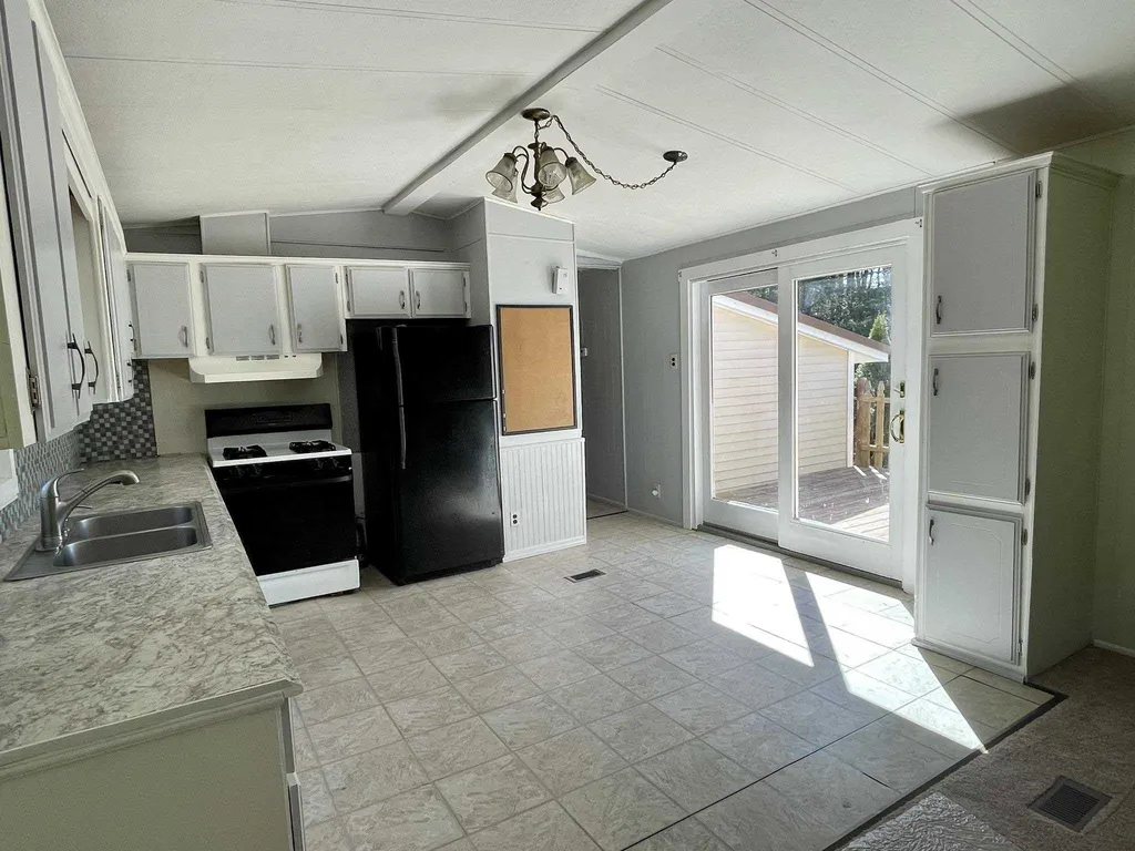 284 North Road Shaftsbury VT 05262
