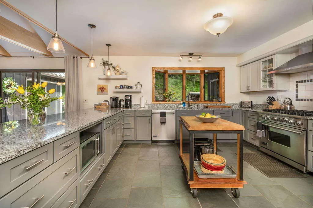 945 Riverside Park Road Woodstock VT 05091
