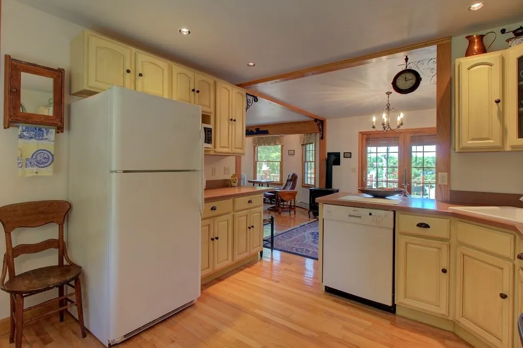 1284 Savage Point Road North Hero VT 05474