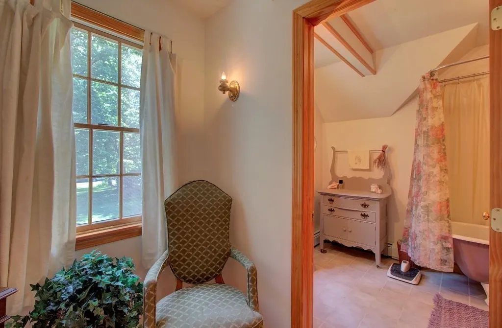 1284 Savage Point Road North Hero VT 05474