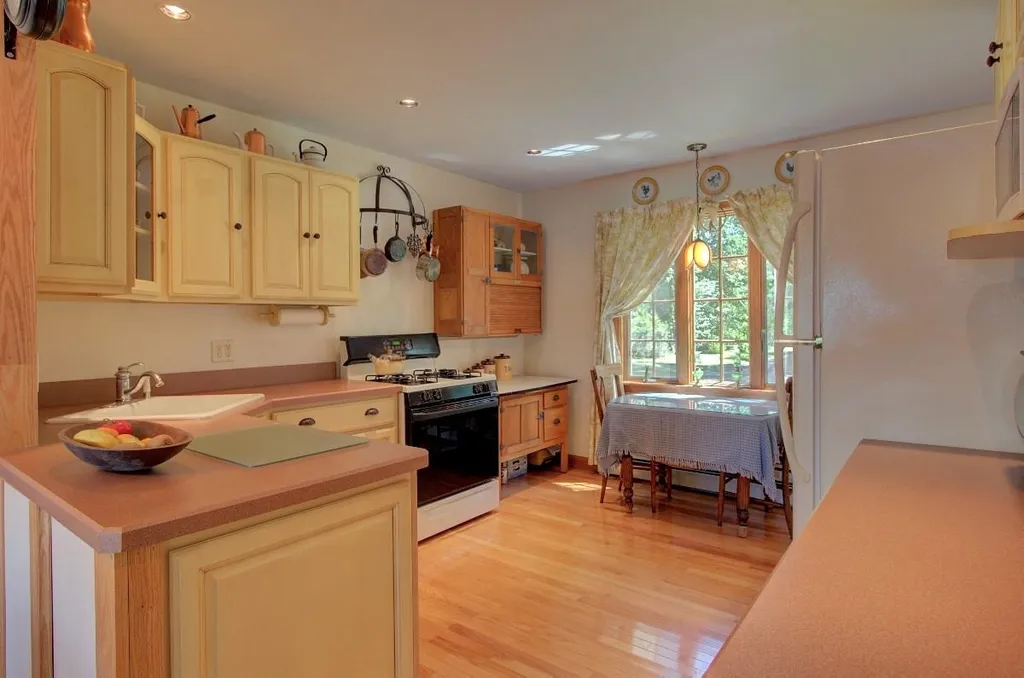 1284 Savage Point Road North Hero VT 05474