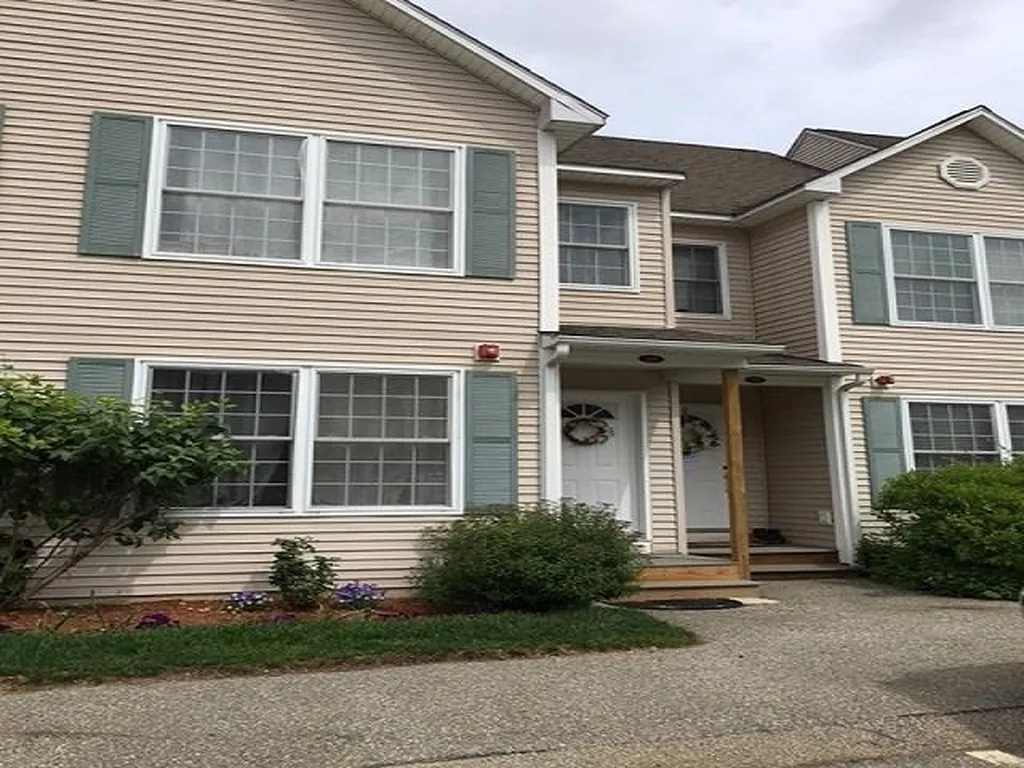 12b Chandler Court Hudson NH 03051