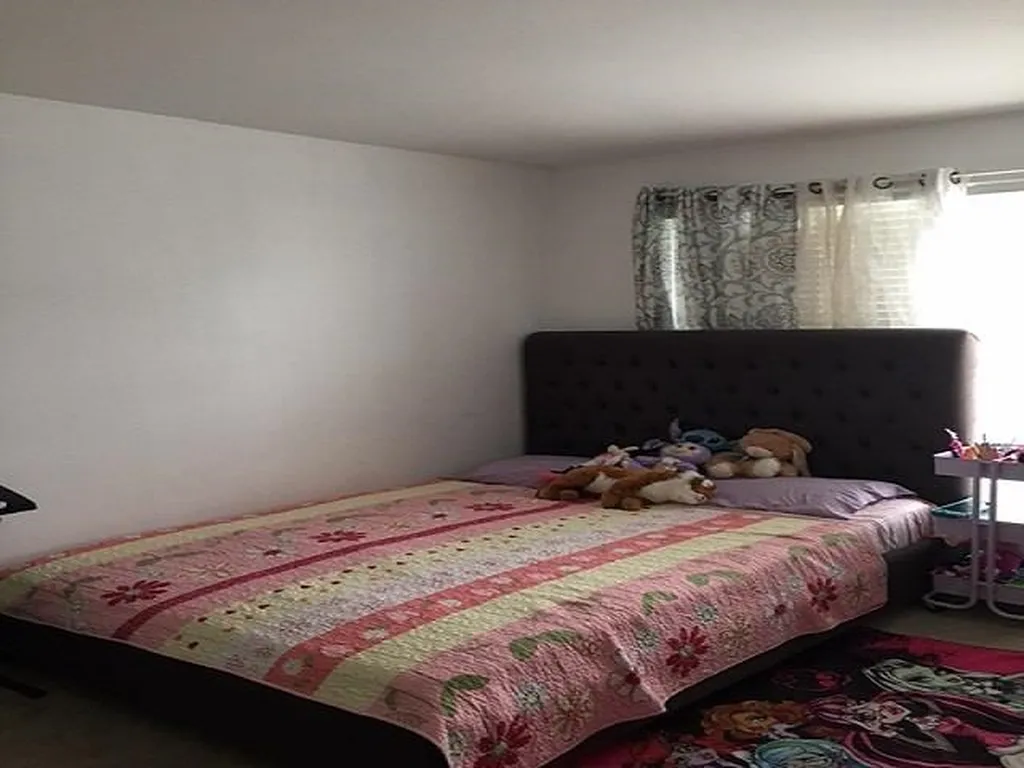 12b Chandler Court Hudson NH 03051