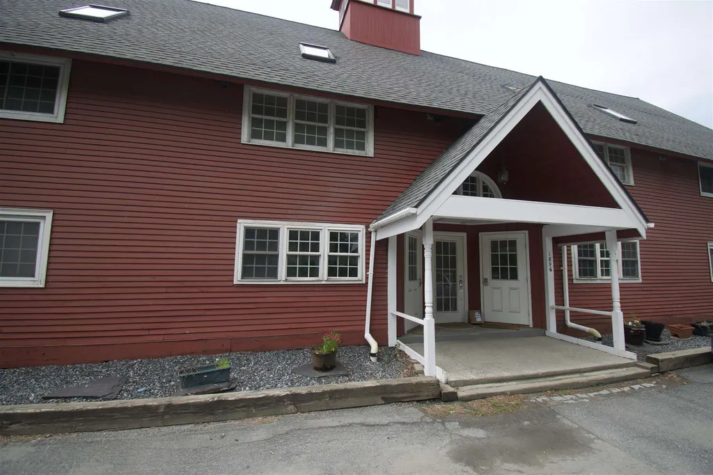 1856 Quechee Main Street Hartford VT 05059