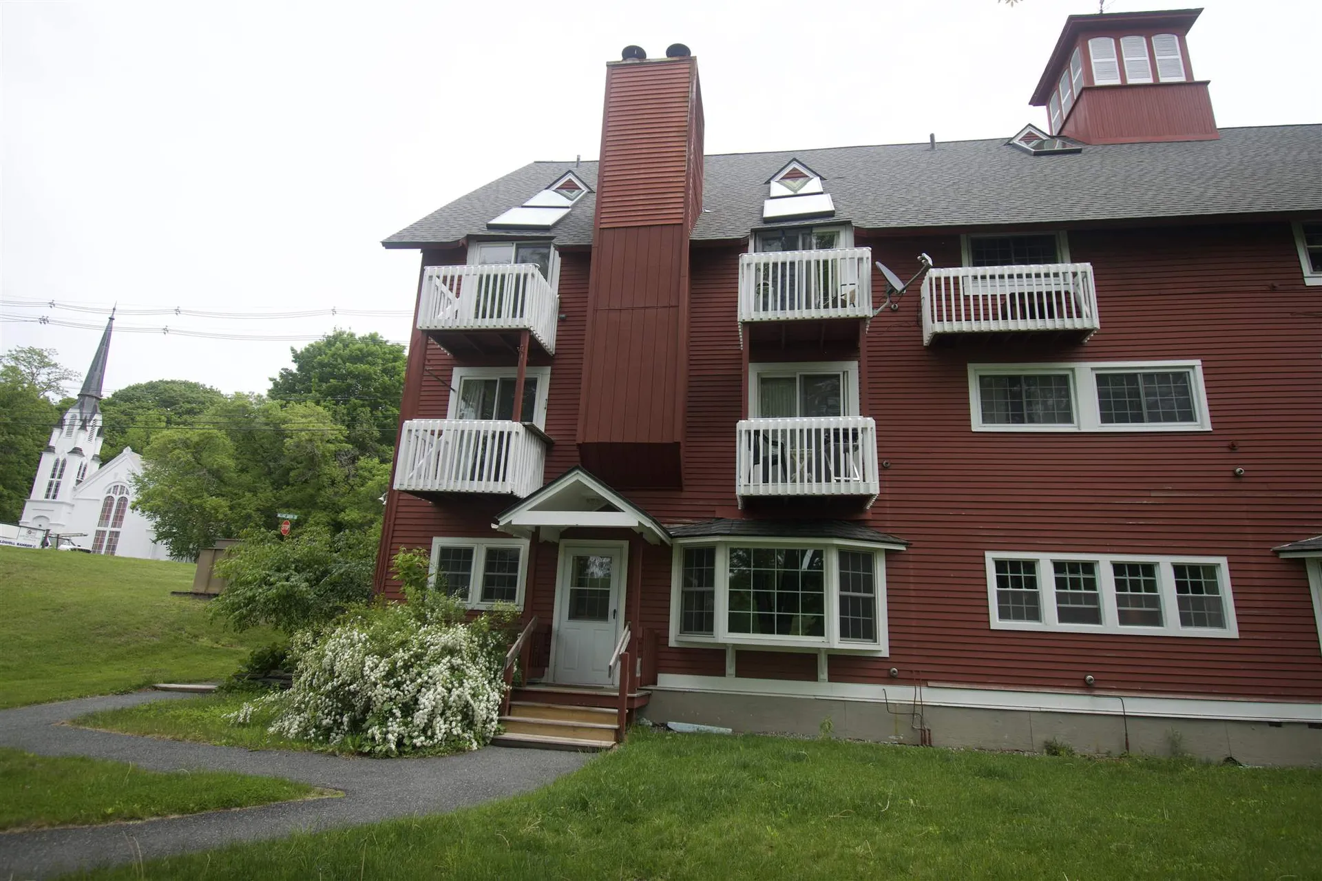 1856 Quechee Main Street Hartford VT 05059