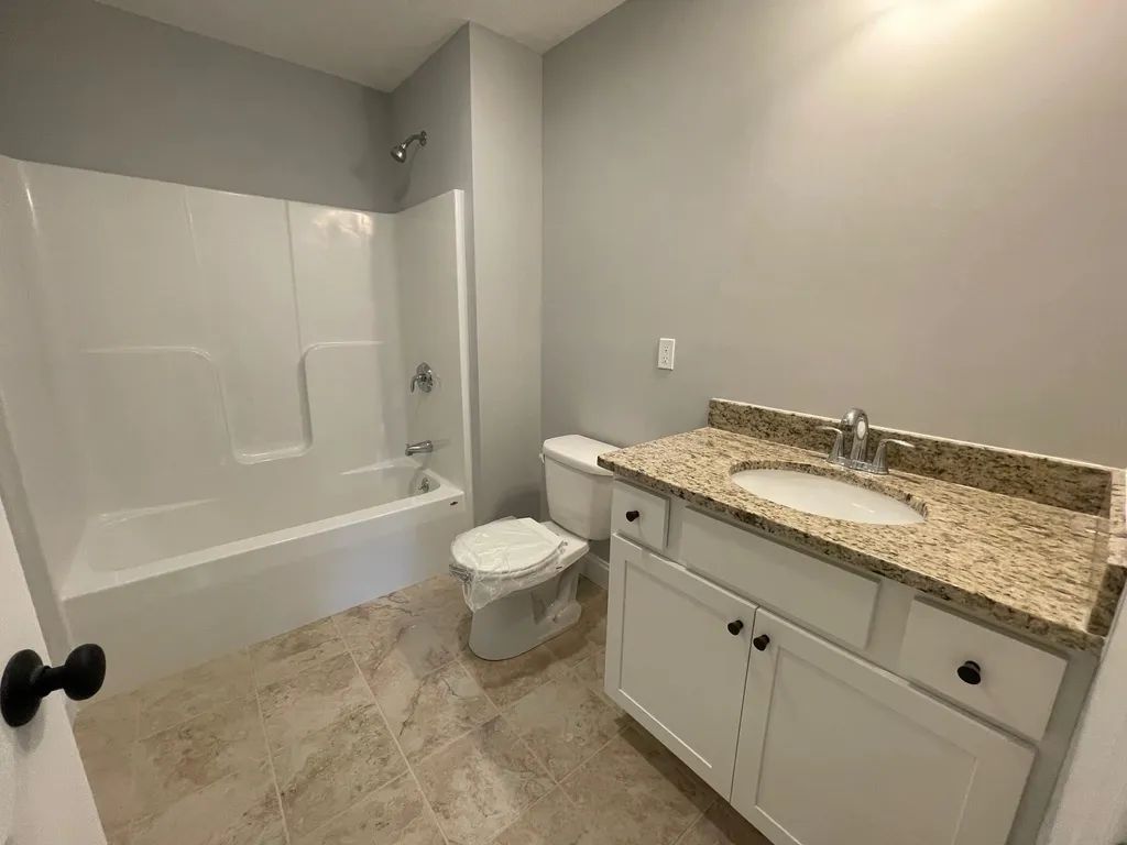 171 Lower Collins Street Seabrook NH 03874