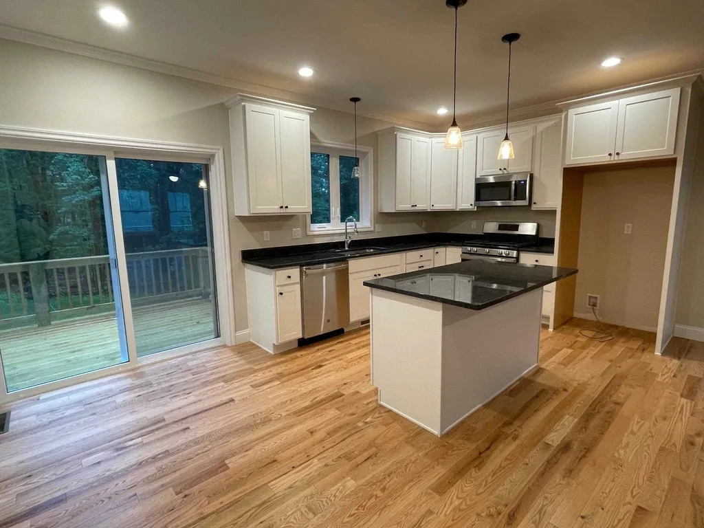 171 Lower Collins Street Seabrook NH 03874
