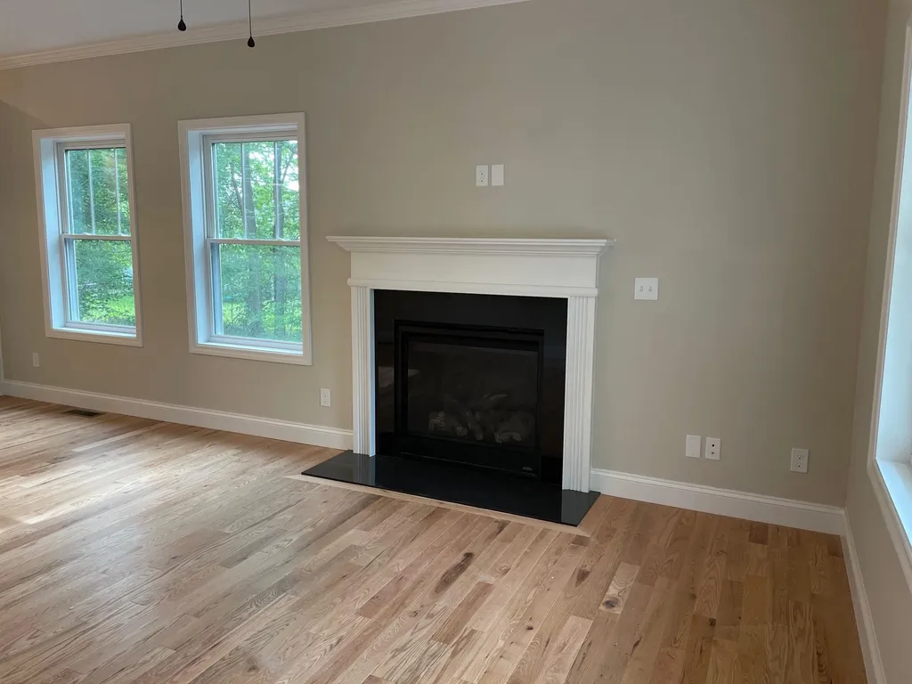 171 Lower Collins Street Seabrook NH 03874