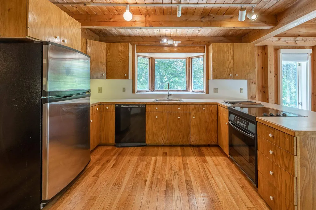 65 Trescott Road Hanover NH 03750