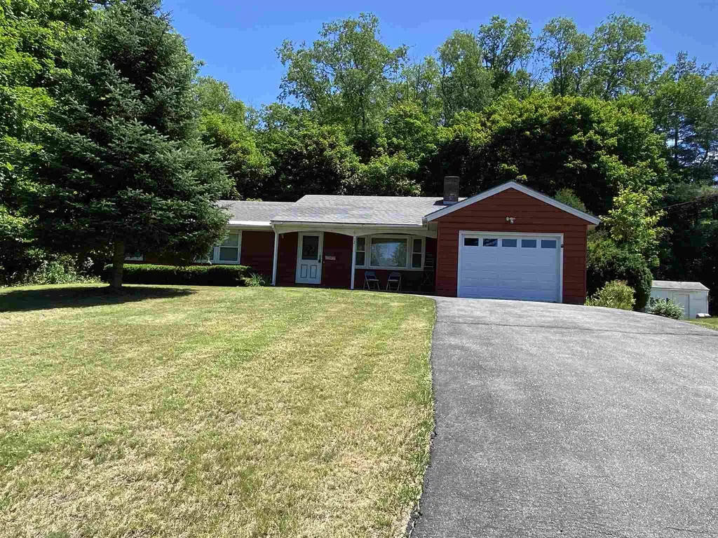 2 Whitcomb Lane Claremont NH 03743