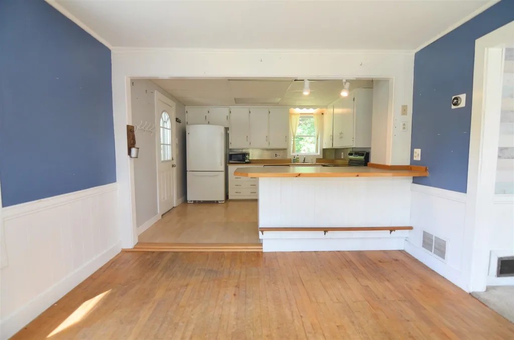 5 Barton Street Claremont NH 03743