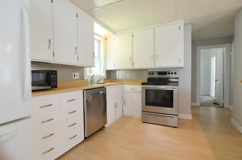 5 Barton Street Claremont NH 03743