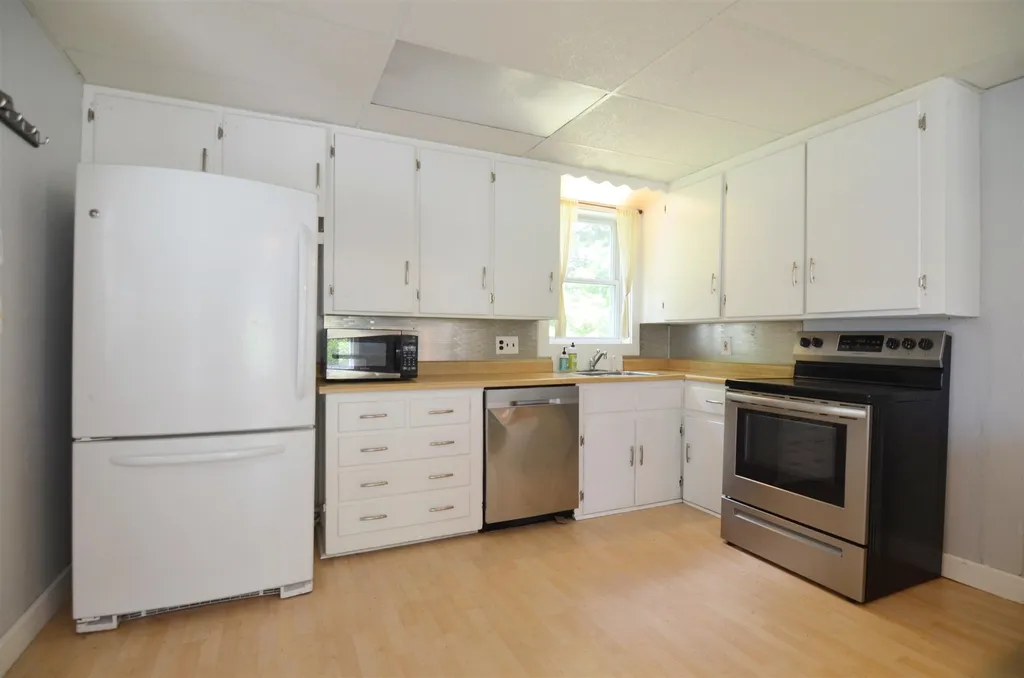 5 Barton Street Claremont NH 03743