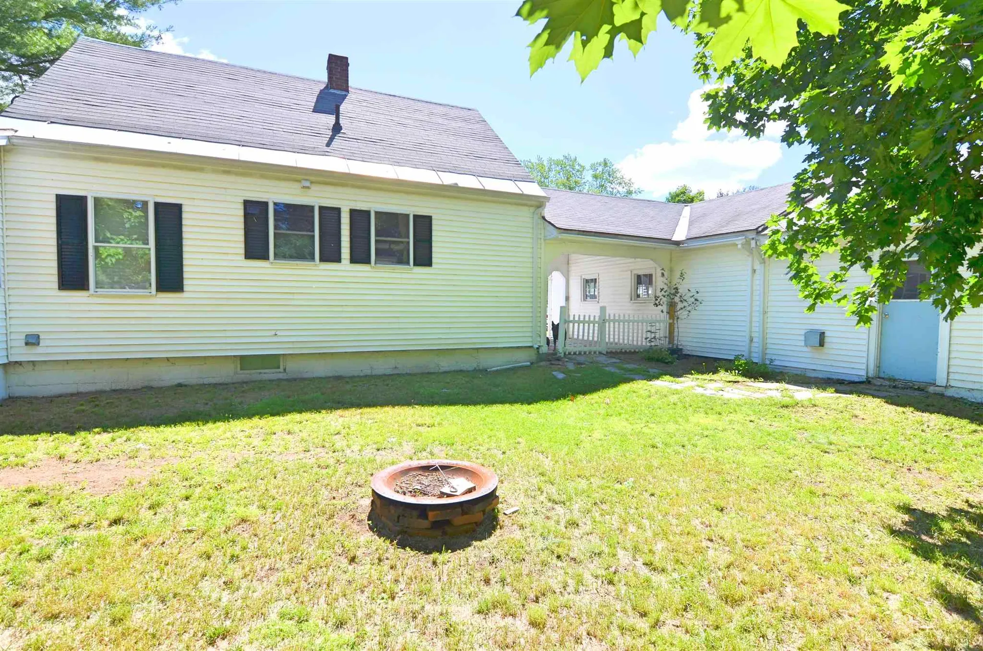 5 Barton Street Claremont NH 03743
