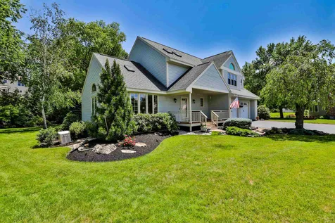 4 Lojko Drive Nashua NH 03062