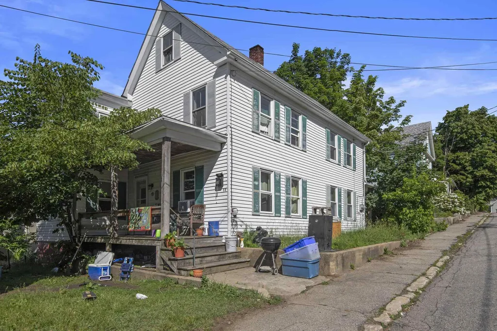 9 Silver Street Somersworth NH 03878