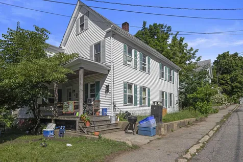 9 Silver Street Somersworth NH 03878