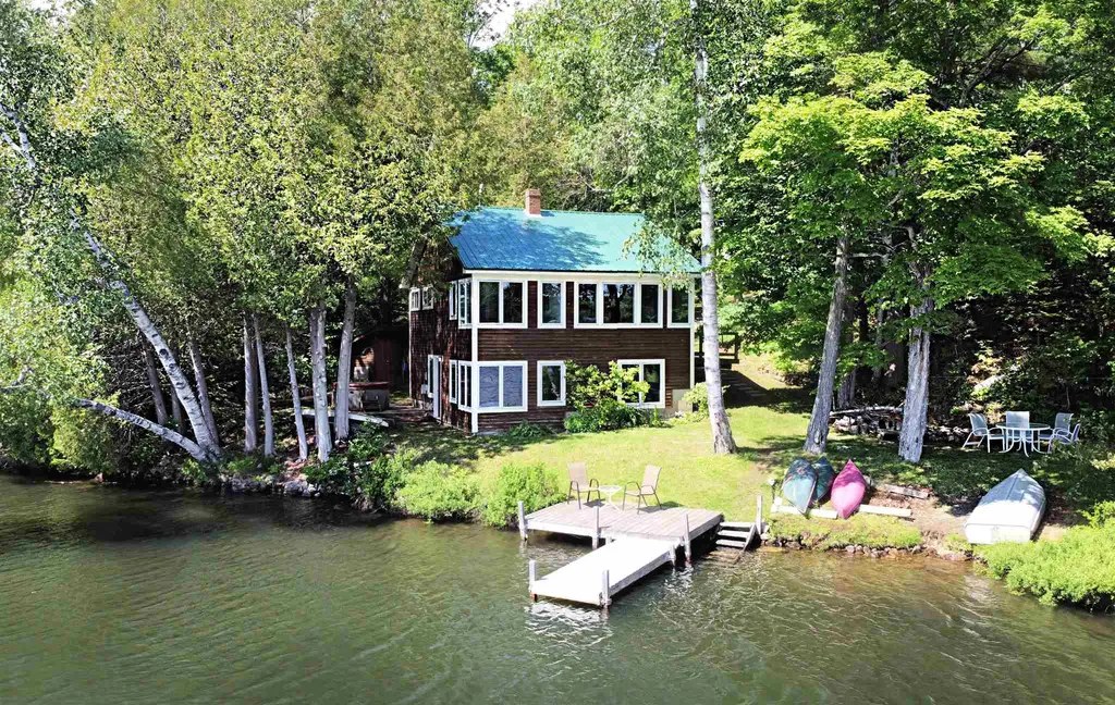 515 The Lane Peacham VT 05862