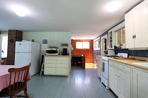 515 The Lane Peacham VT 05862