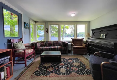 515 The Lane Peacham VT 05862