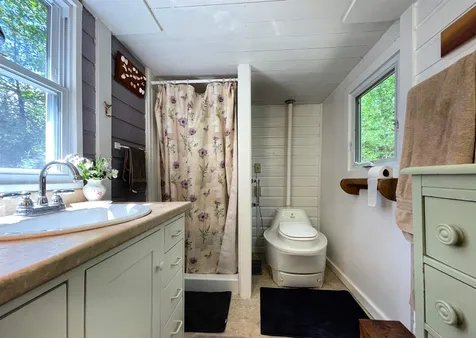 515 The Lane Peacham VT 05862