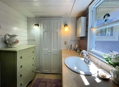 515 The Lane Peacham VT 05862