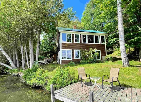 515 The Lane Peacham VT 05862