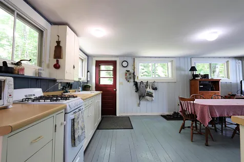 515 The Lane Peacham VT 05862