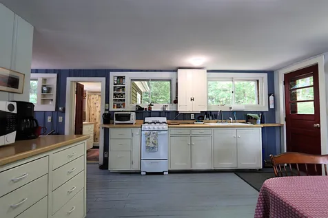 515 The Lane Peacham VT 05862
