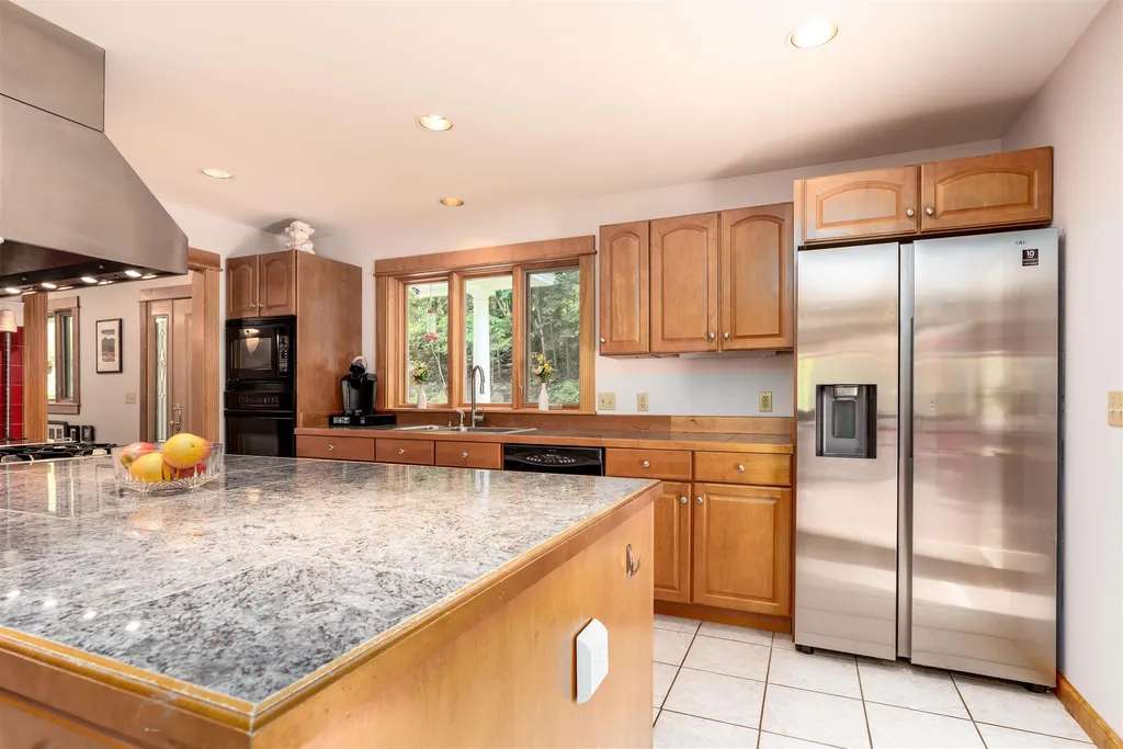 195 North Pinnacle Ridge Road Waterbury VT 05676