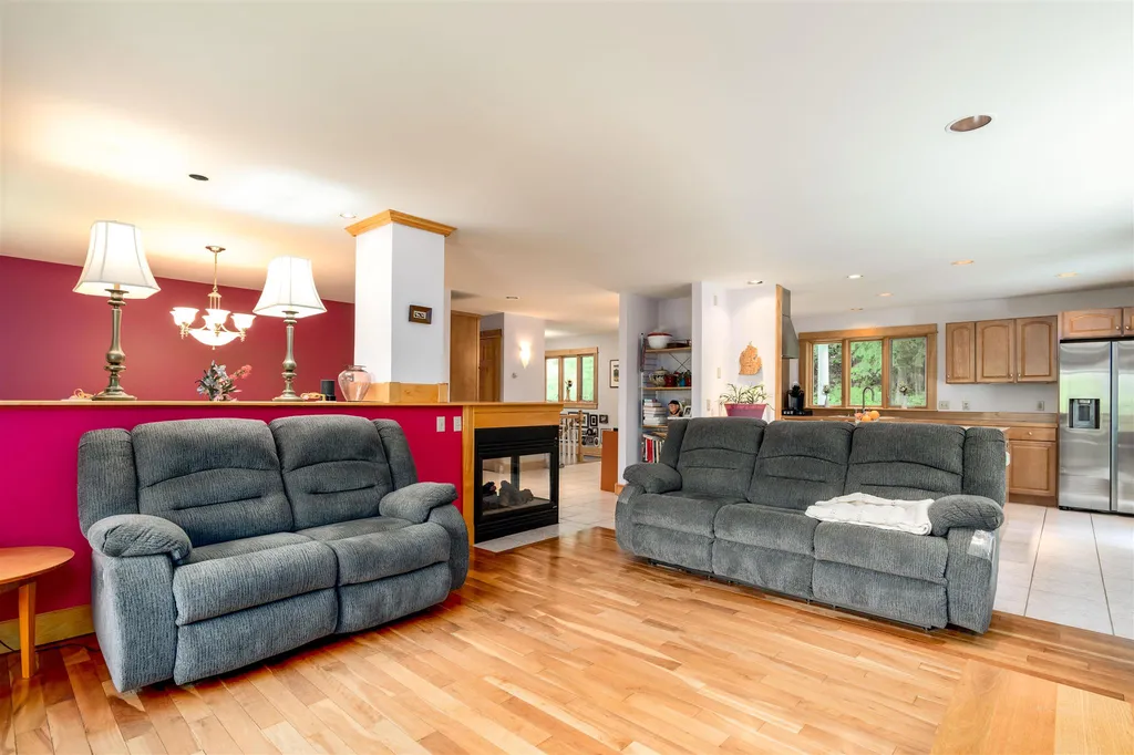 195 North Pinnacle Ridge Road Waterbury VT 05676