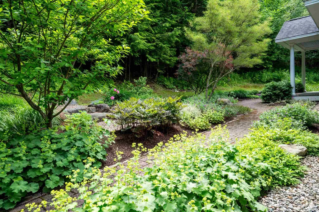 195 North Pinnacle Ridge Road Waterbury VT 05676