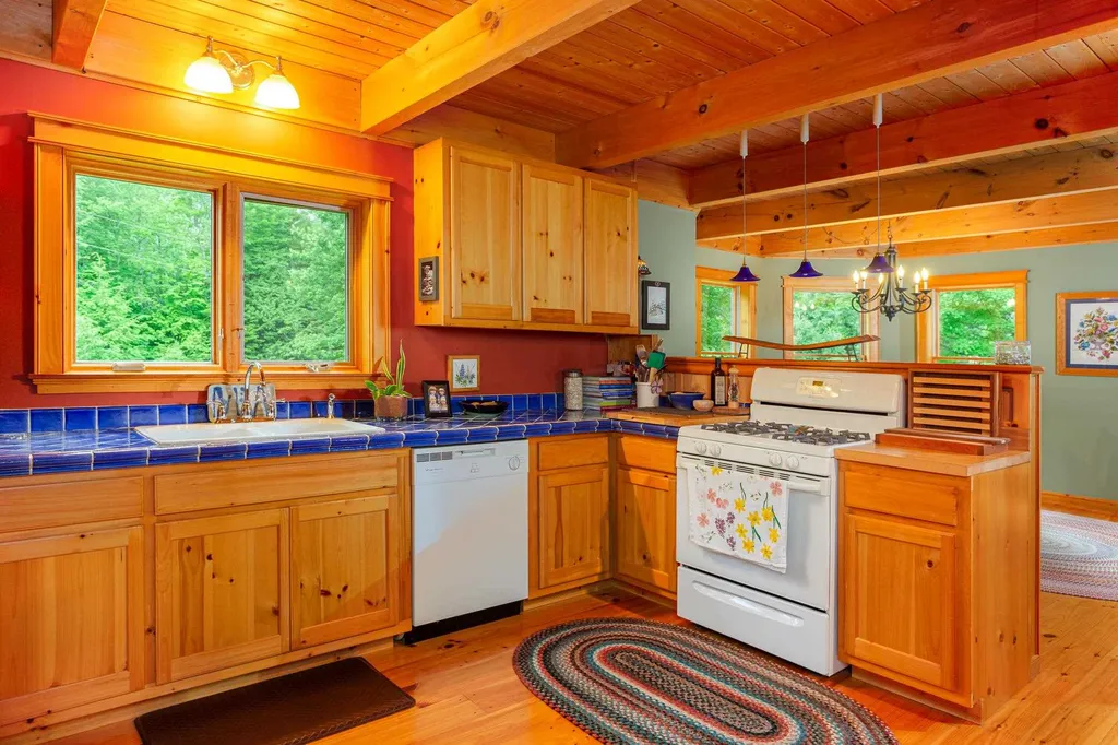 163 Weaver Road Huntington VT 05462