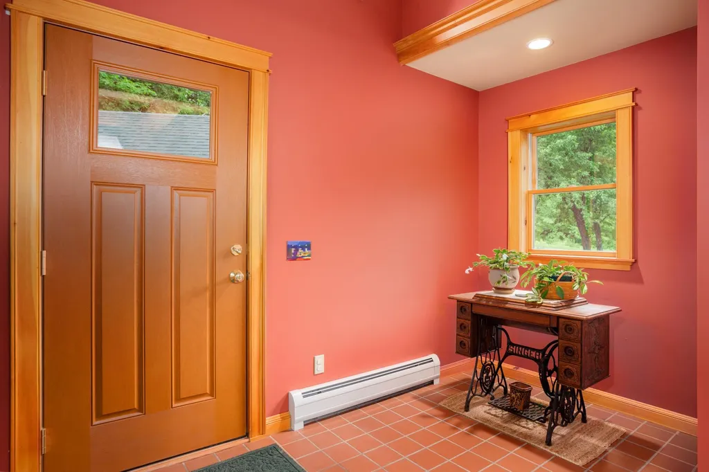 163 Weaver Road Huntington VT 05462
