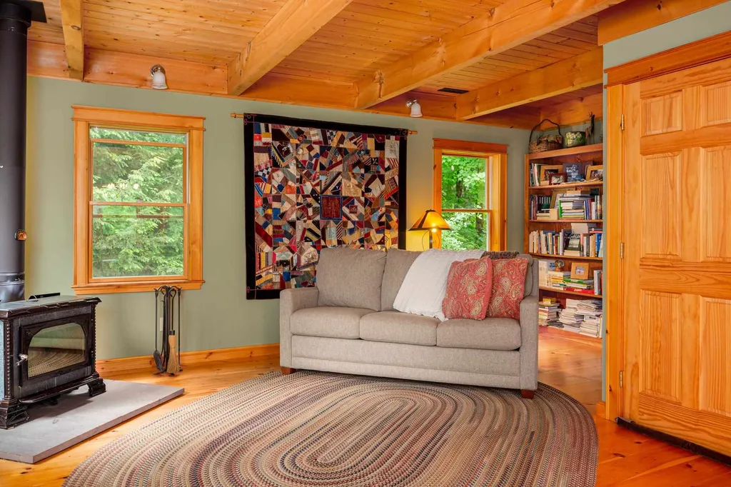 163 Weaver Road Huntington VT 05462