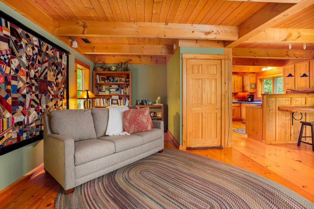 163 Weaver Road Huntington VT 05462