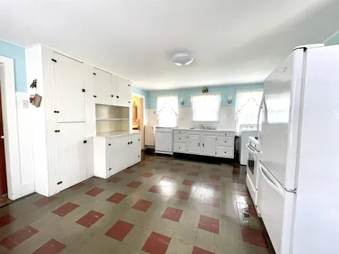 150 W Main Street Lunenburg VT 05906