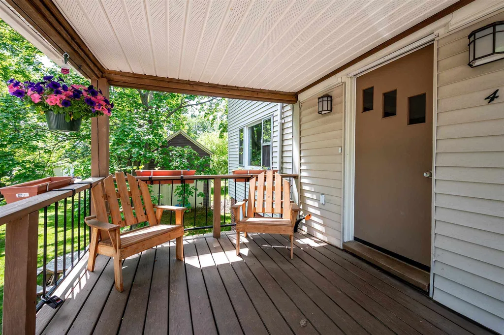 4 Wiggins Court Somersworth NH 03878