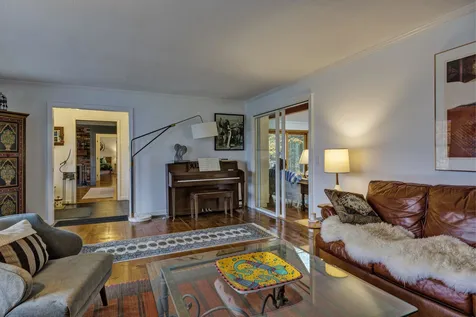 706 Seamans Road New London NH 03257