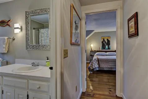 706 Seamans Road New London NH 03257