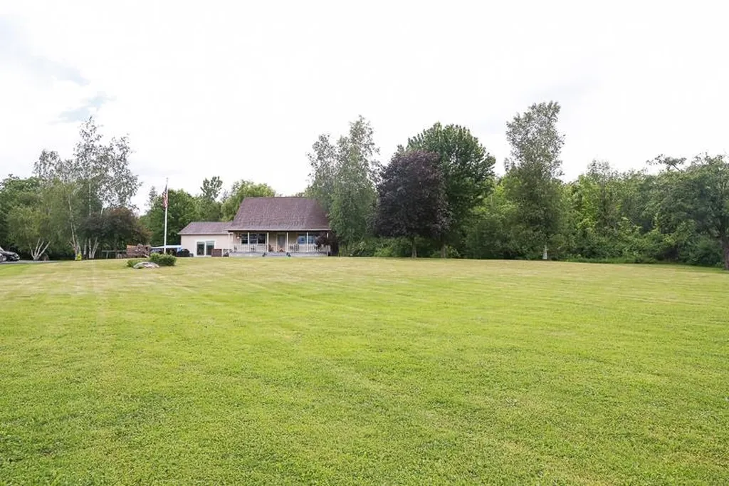 160 Legend Lane New Haven VT 05472