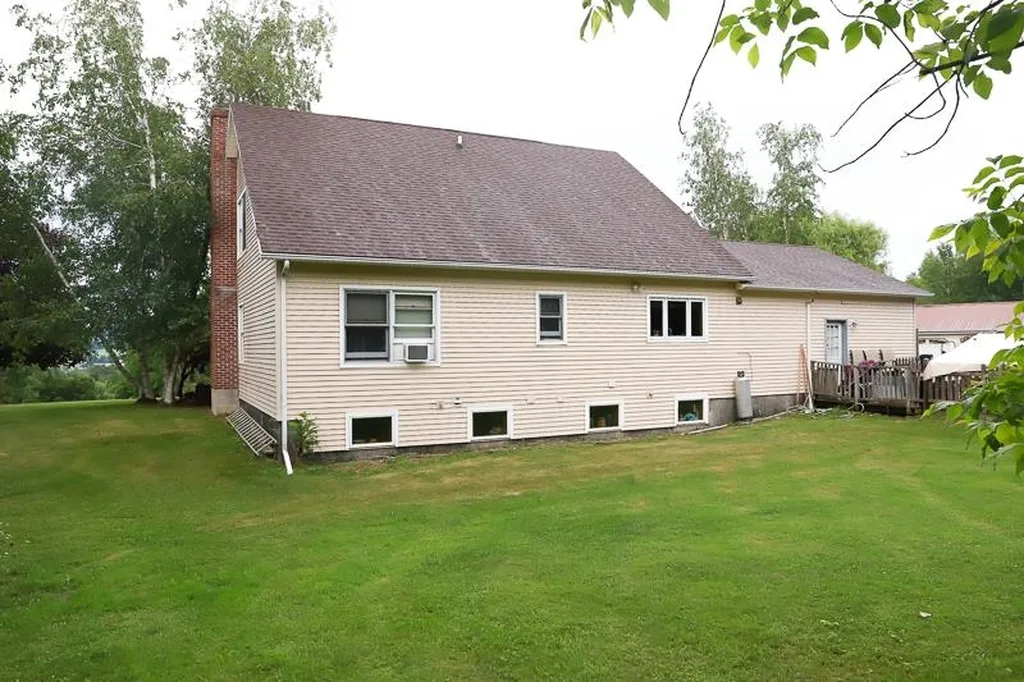 160 Legend Lane New Haven VT 05472