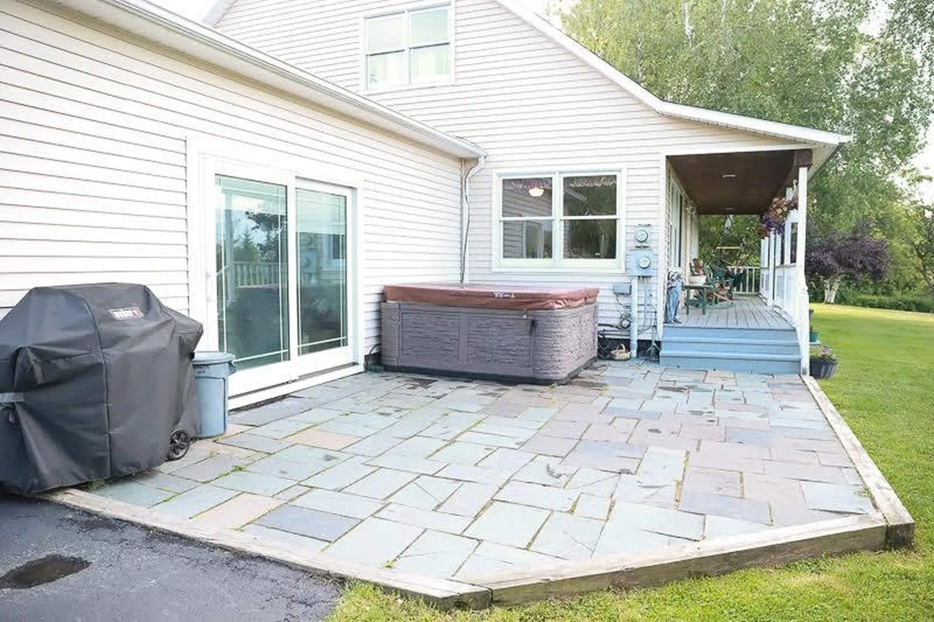 160 Legend Lane New Haven VT 05472