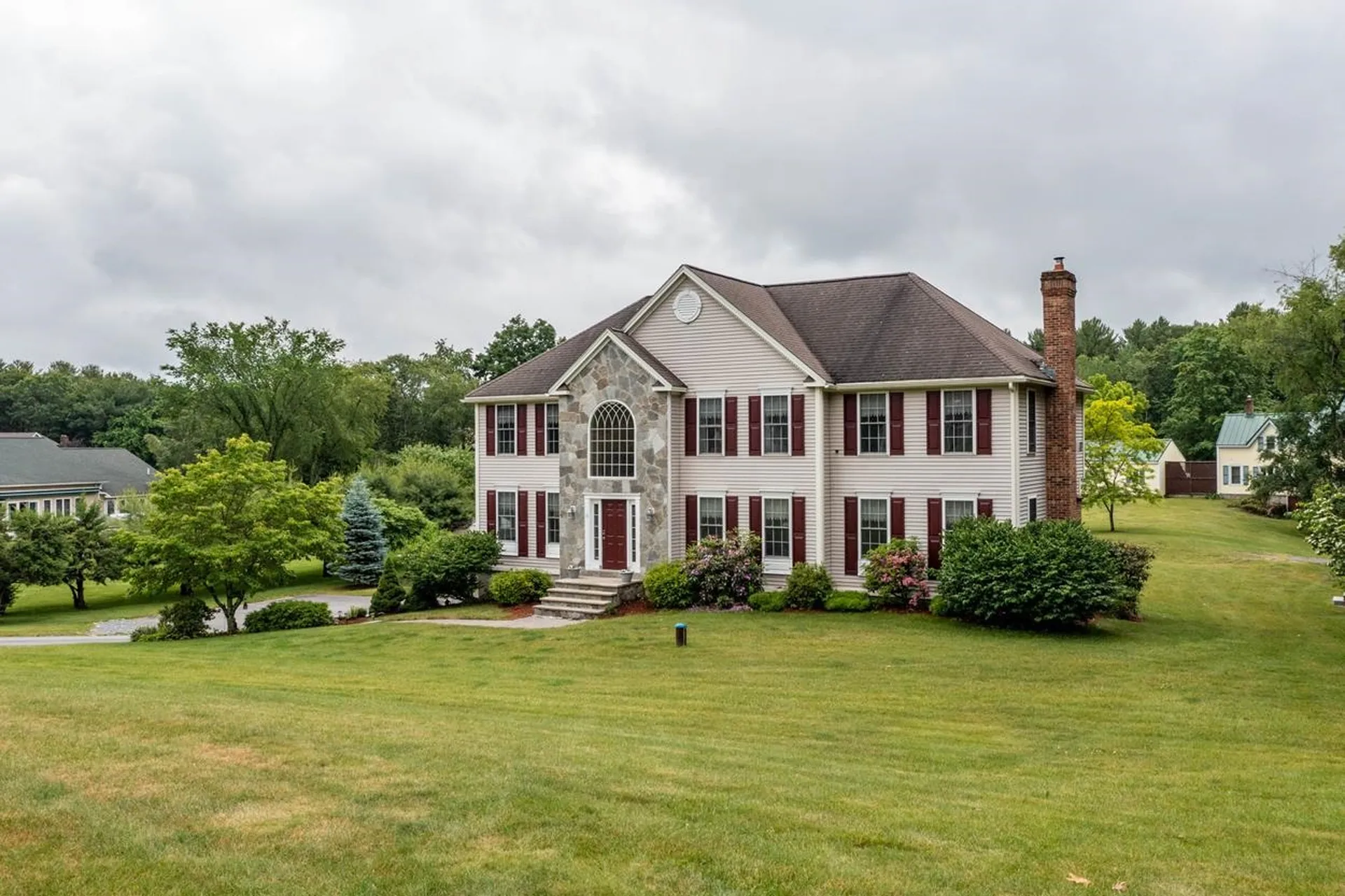 6 Priscilla Way Pelham NH 03076