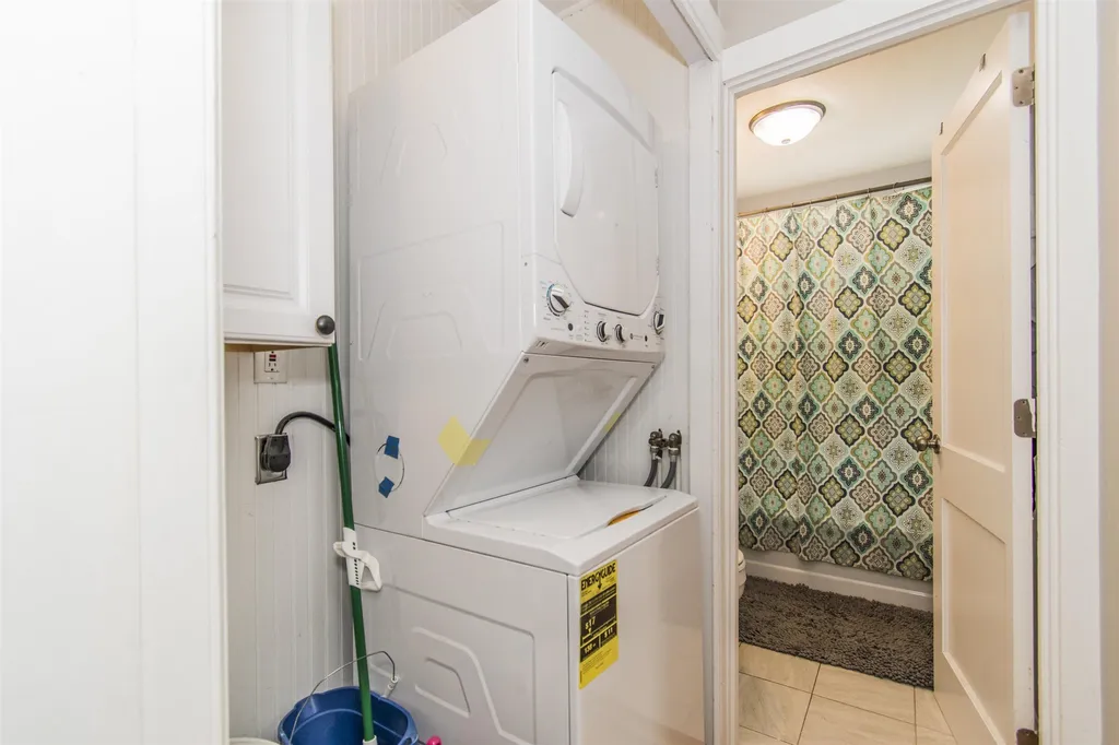 19 Cole Street Kittery ME 03904
